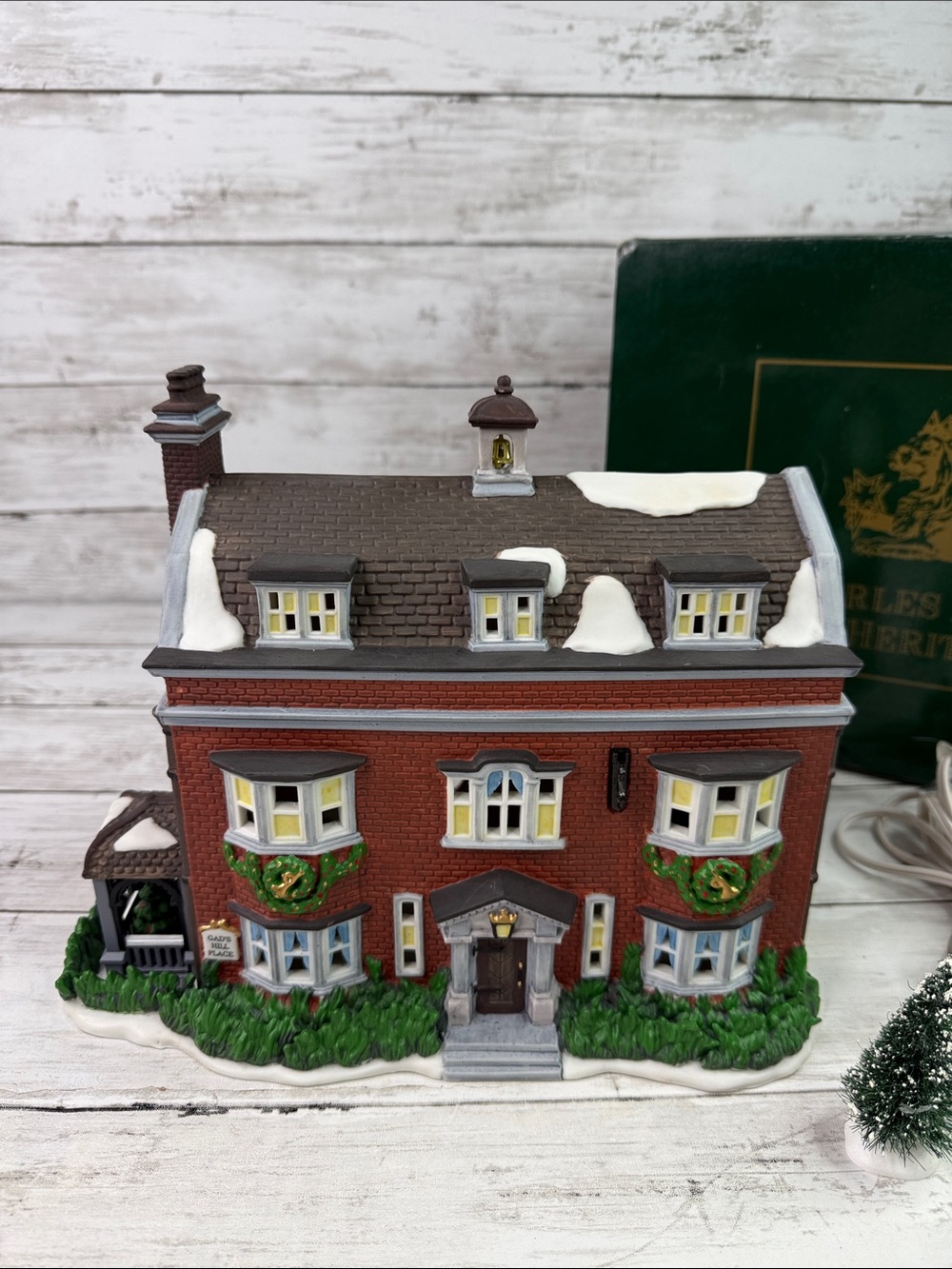 Dept 56 Heritage Charles Dickens Christmas Village Series Gad's Hill Place W Box